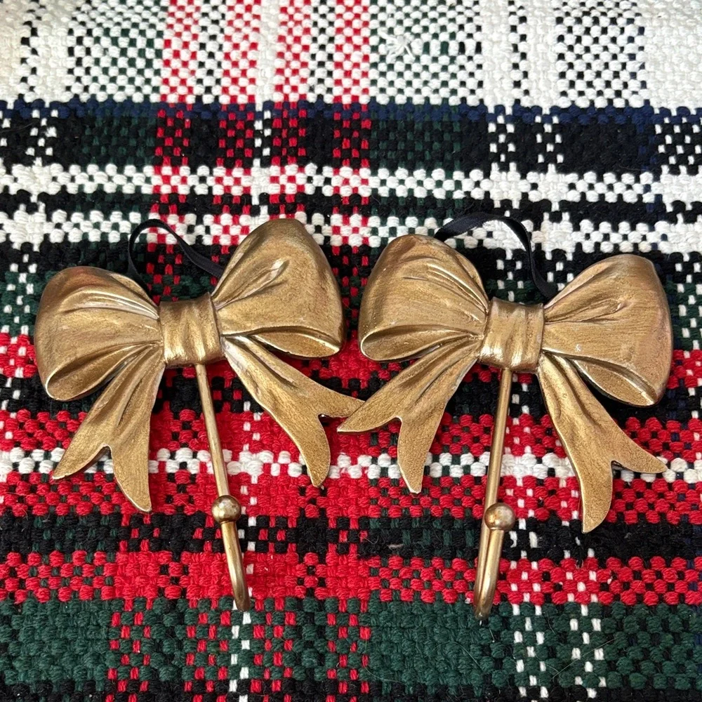 🎀🆕Gold Bow Wall Hooks, Bundle Of 2
